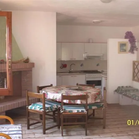 Casa A 300mt.dal Mare Calasinzias, 6 Letti, Ac, Pets Welcome, Wi-fi Free Holiday home